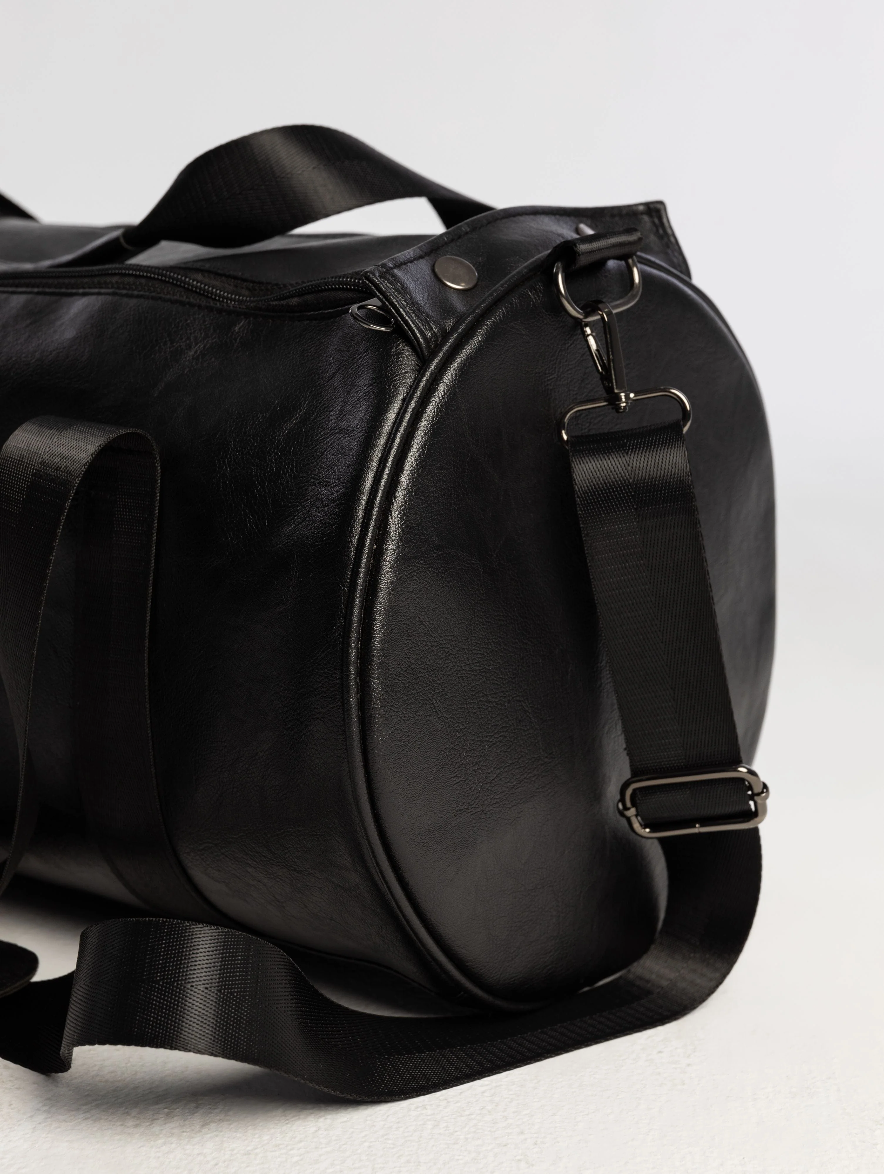 Mateo Duffle Bag - Image 6