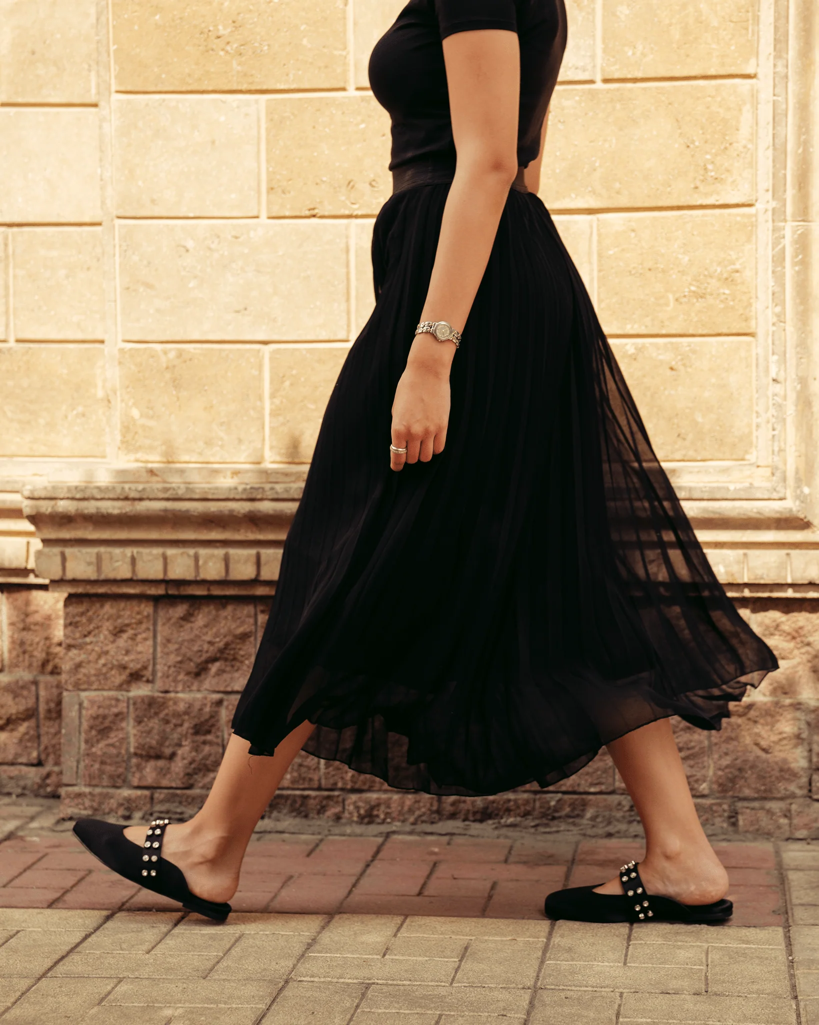 Noir Mule - Image 4